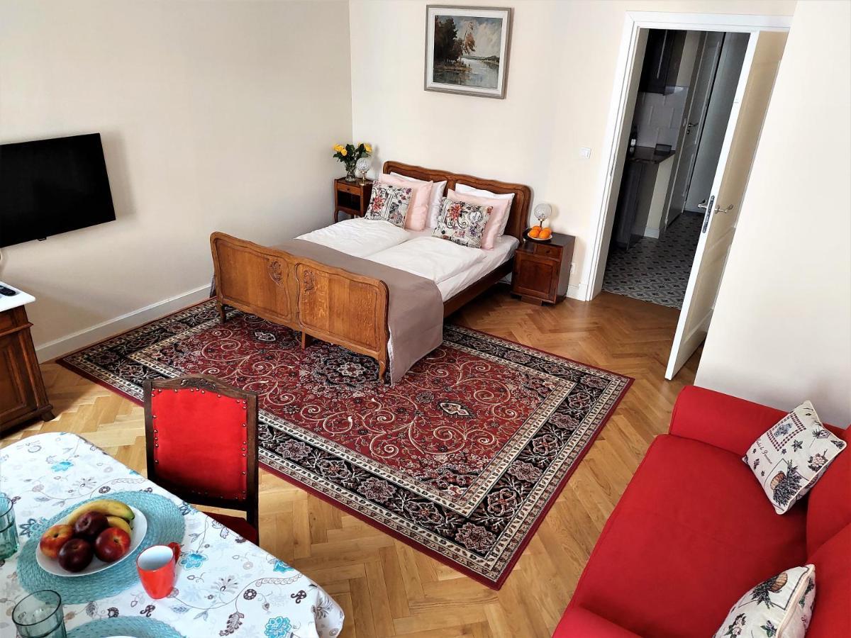 Apartament Metro Praga *